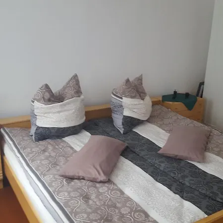 Farm stay Erlebnishof Schart Oberauroff